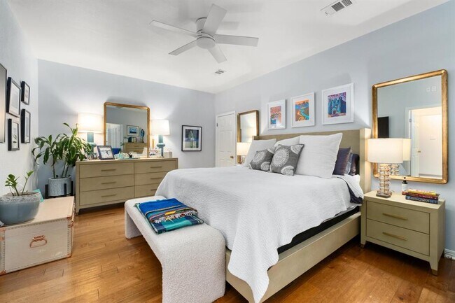 Foto del edificio - 5900 Cartwright Cove