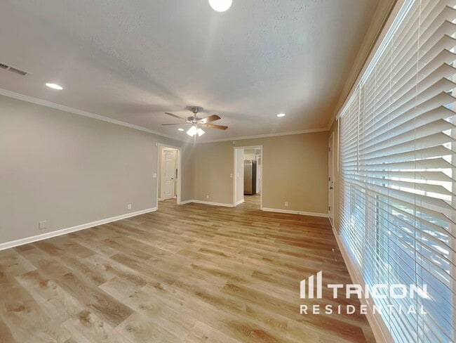 Building Photo - 100 Yorkside Pl
