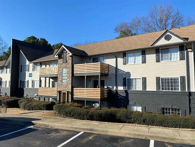 Building Photo - Latitude at Riverchase