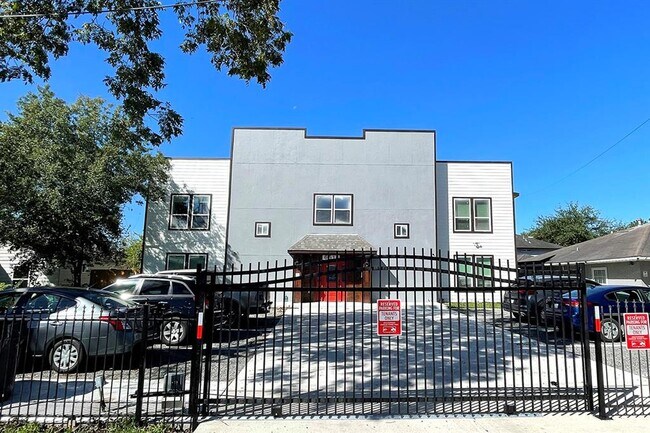 Foto del edificio - 6510 Goforth St