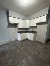 Building Photo - 3149 W 42nd Pl