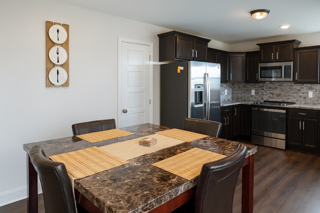 Foto del edificio - 511 Ayden Ln