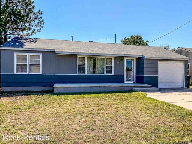 Building Photo - 4 br, 1 bath House - 1117 E 17th