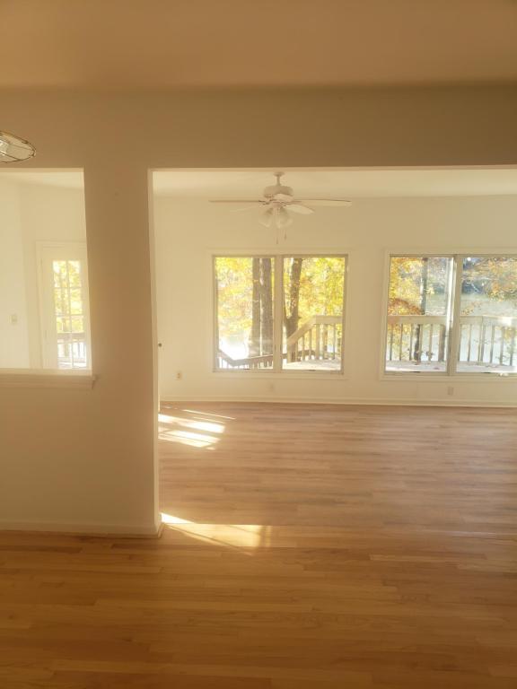 Foto del edificio - 7546 Compromise Hill Rd