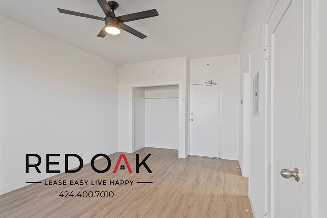Foto del edificio - 245 N Kenmore Ave