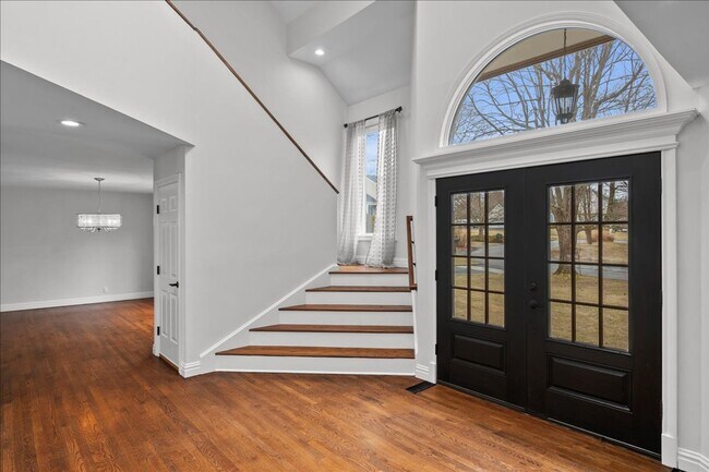 Building Photo - Spacious 4 Bedroom 4.5 Bath Rental in London Woods!