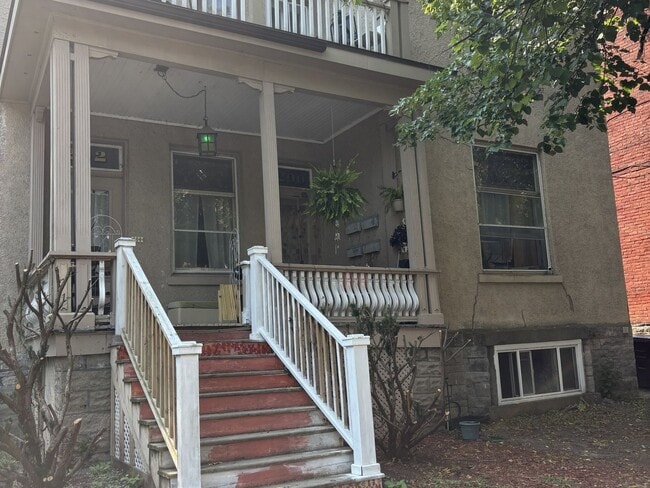 Building Photo - 292 Daly Ave