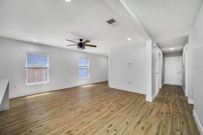 Foto del edificio - 11814 Prickly Pear Way