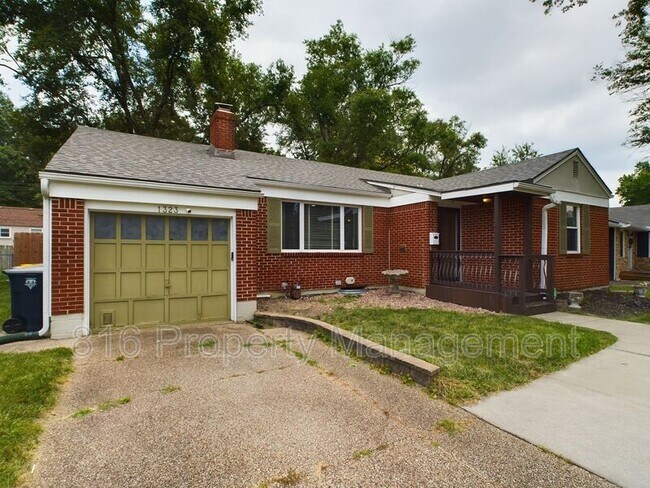 Building Photo - 1323 Meadow Lake Terrace