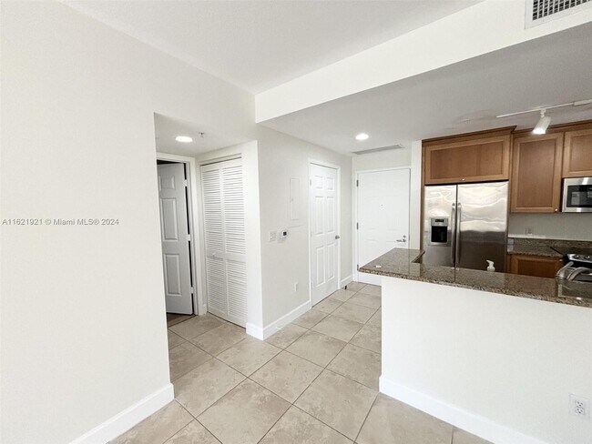 Building Photo - 55 Merrick Way