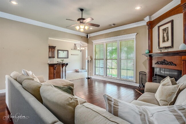 Foto del edificio - 244 Gloucester Dr