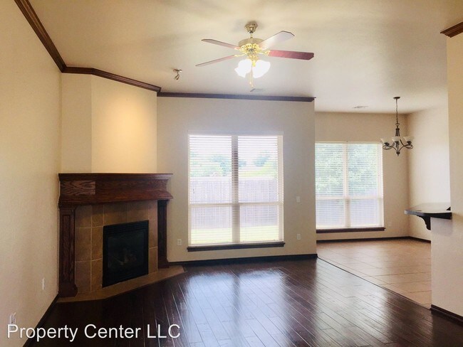 Building Photo - 3 br, 2 bath House - 413 N. Shannon Way