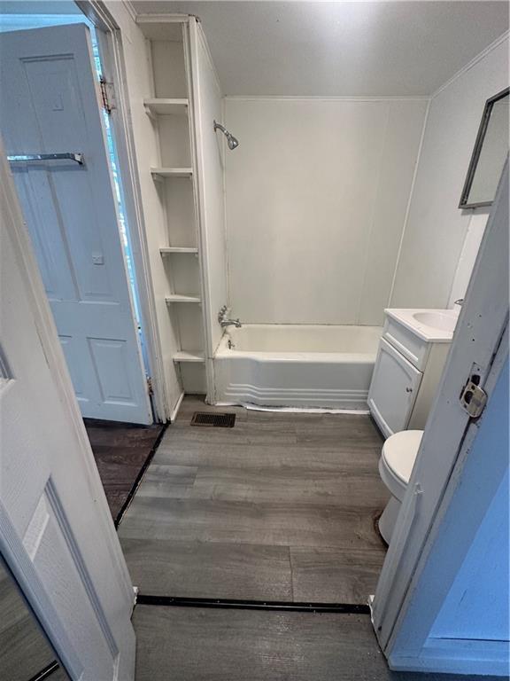 Foto del edificio - 407 McGoodwin Ave