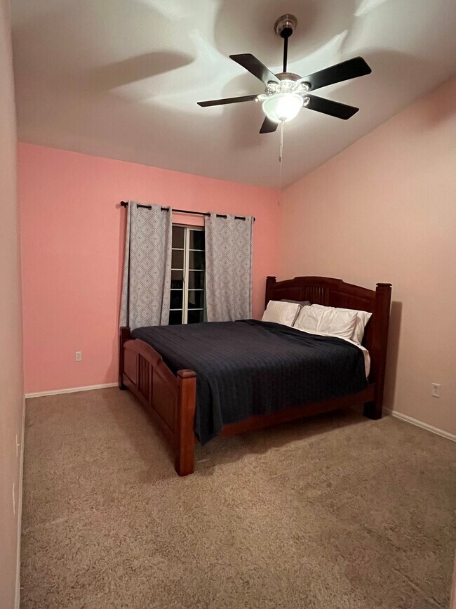Foto del edificio - 8400 S Upham Way