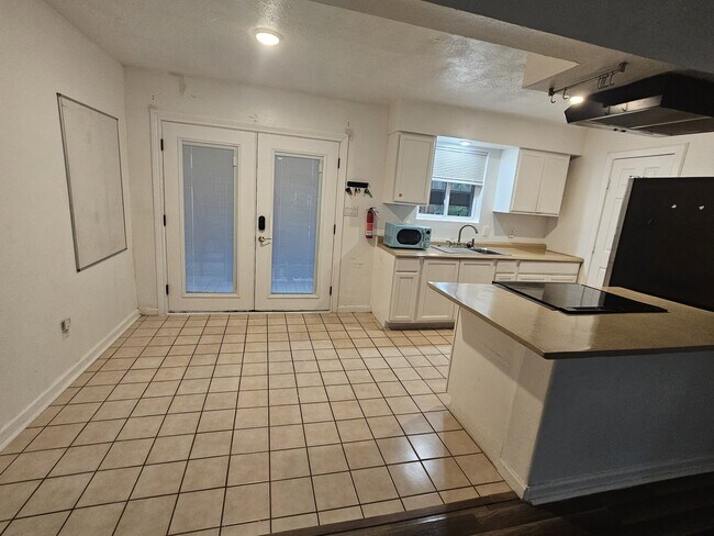 Building Photo - 1011 Hamblen Rd