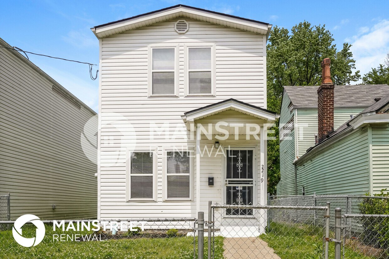 Primary Photo - 2219 St Louis Ave
