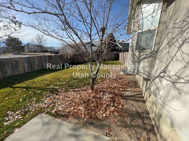 Building Photo - Newly updated home in Lehi