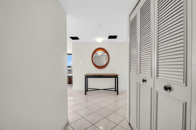 Photo - 400 Island Way Apartment