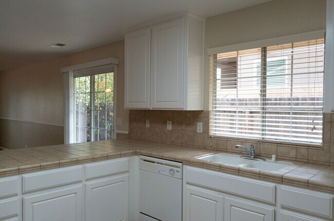 Foto del edificio - 3135 Whittier Ave