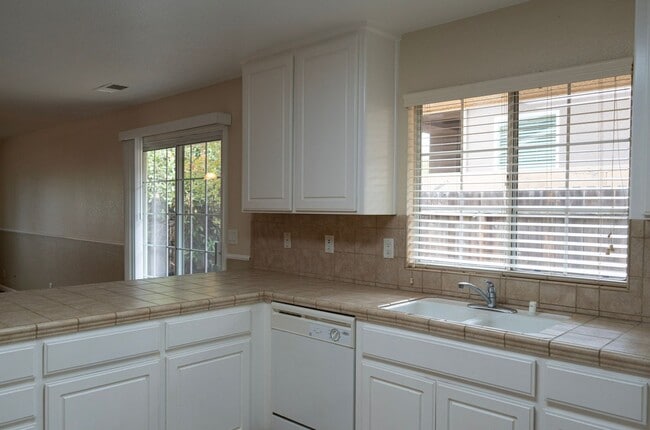 Building Photo - 3135 Whittier Ave