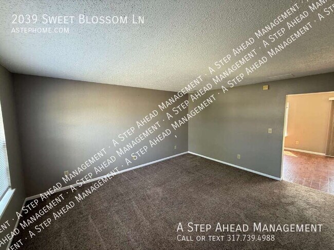 Foto del edificio - 2039 Sweet Blossom Ln
