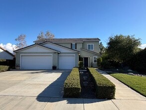 Building Photo - 37836 Divot Dr