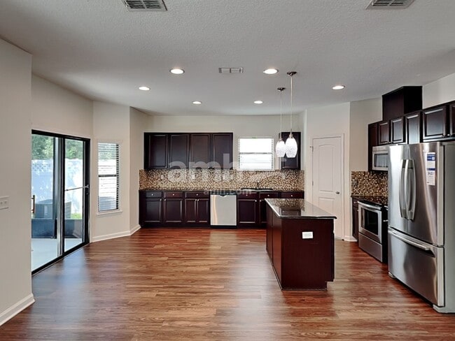 Foto del edificio - 440 Forest Meadow Ln