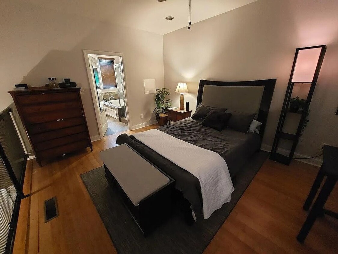 Foto del edificio - Urban Lofts Avaliable Now