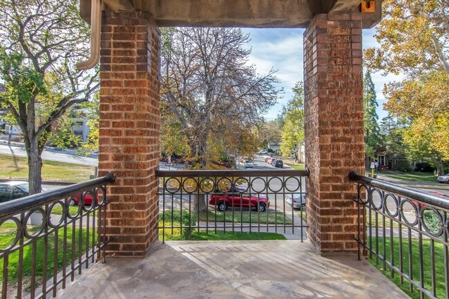 Building Photo - 1139 E 200 S