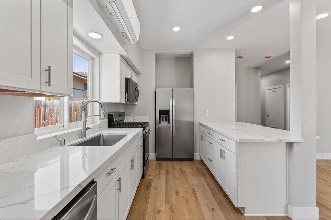 Building Photo - 1520 Independence Way