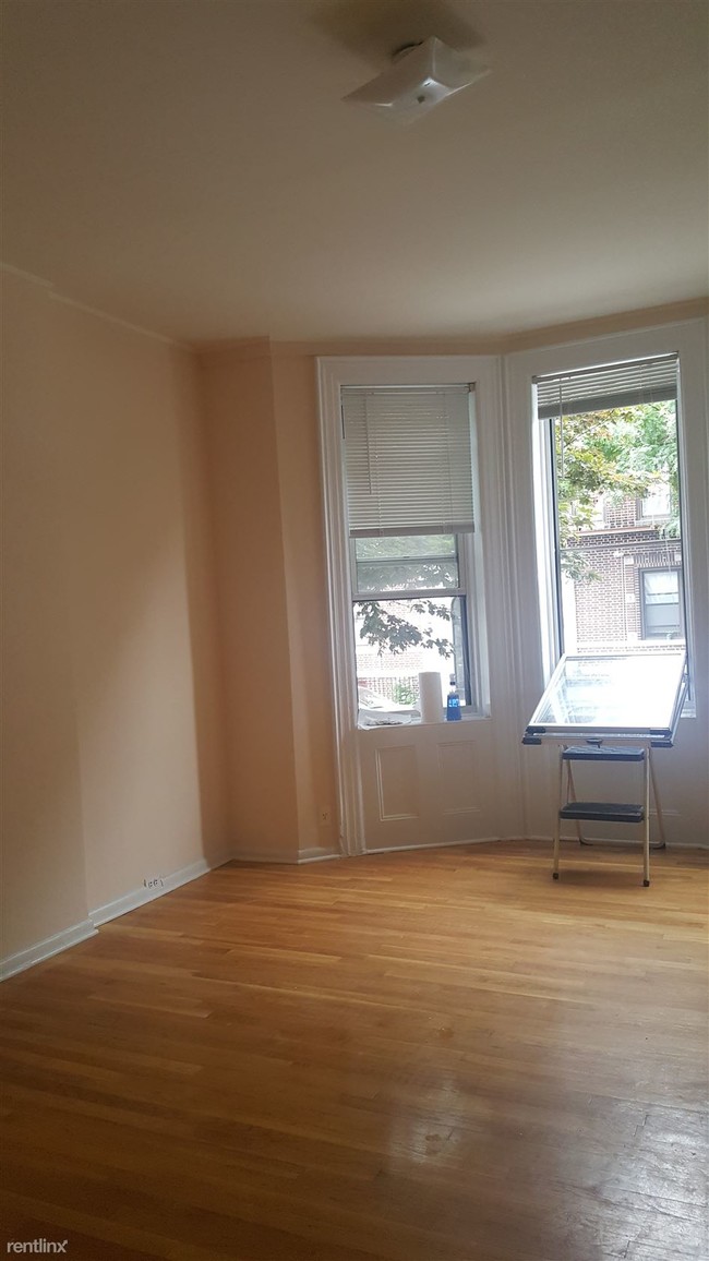 Building Photo - 2567 41st St