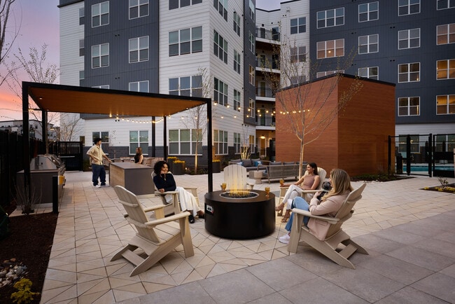 Building Photo - Sovren