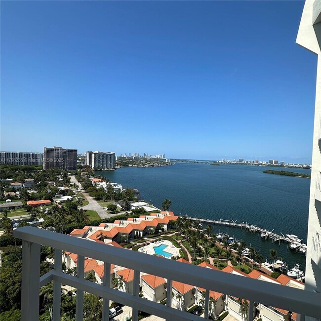 Building Photo - 4000 Towerside Terrace