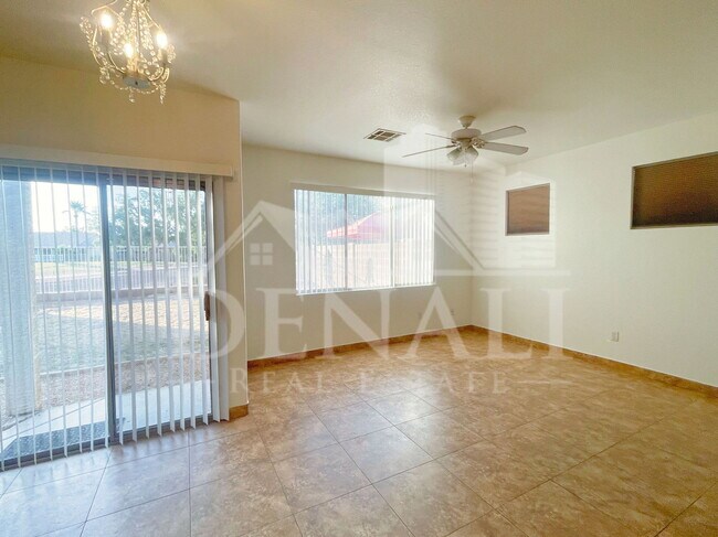 Foto del edificio - 1154 S Boulder St