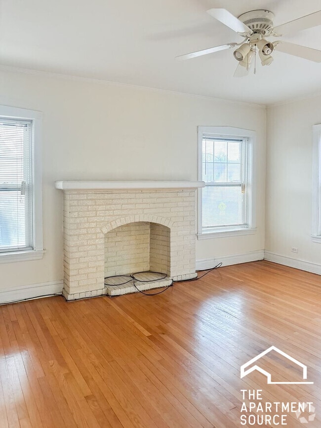 Building Photo - 5131 N Wolcott Ave