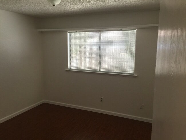 Building Photo - 5321 Shortway Dr