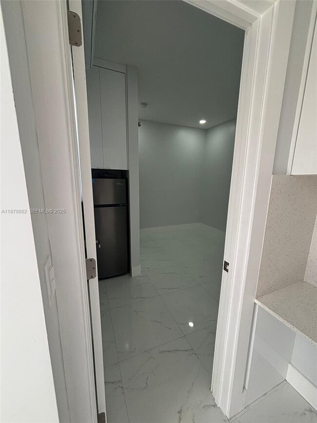 Building Photo - 29303 SW 142nd Ave