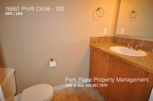 Foto del edificio - 16661 N Profit Cir