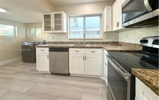 Foto del edificio - 716 NE 7th St