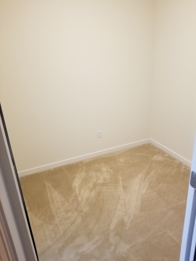 Building Photo - 4830 Market Square Ln