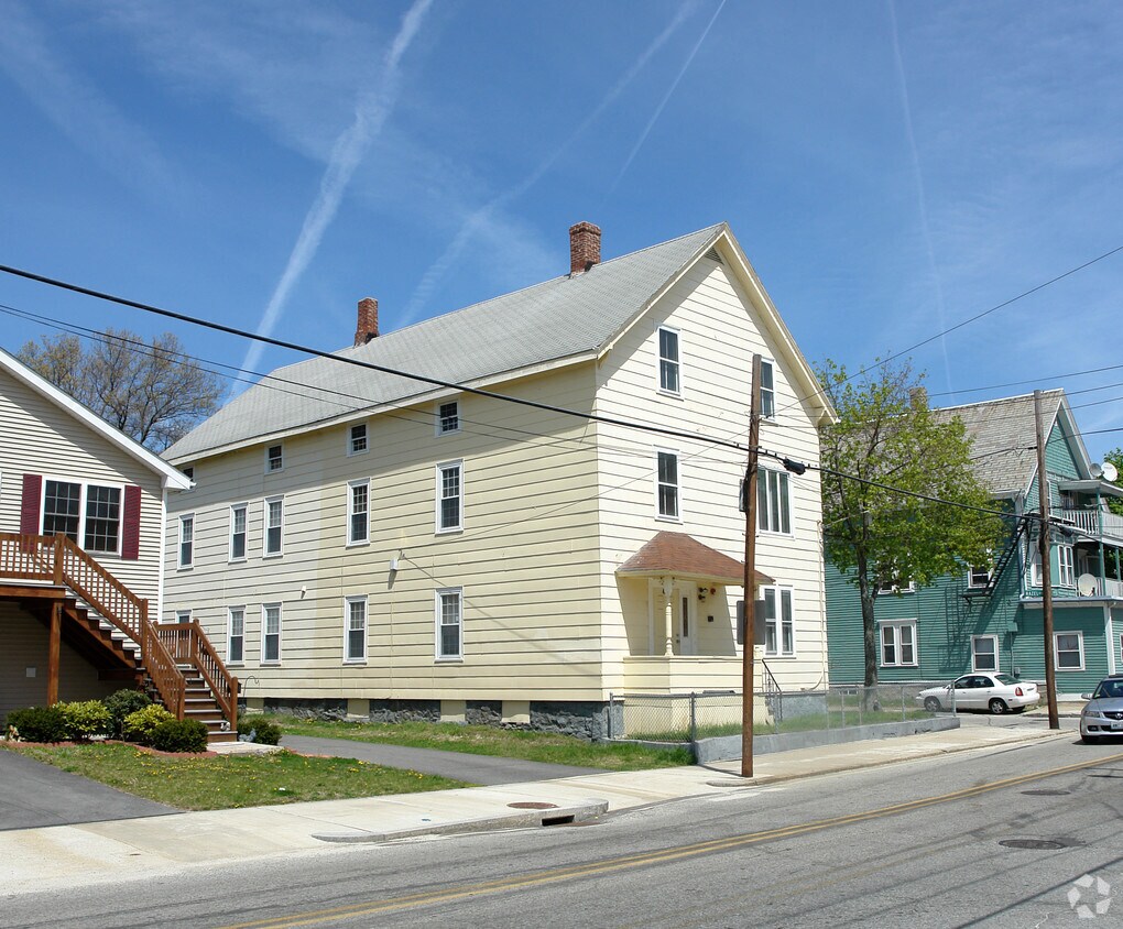 Building Photo - 490 E School St