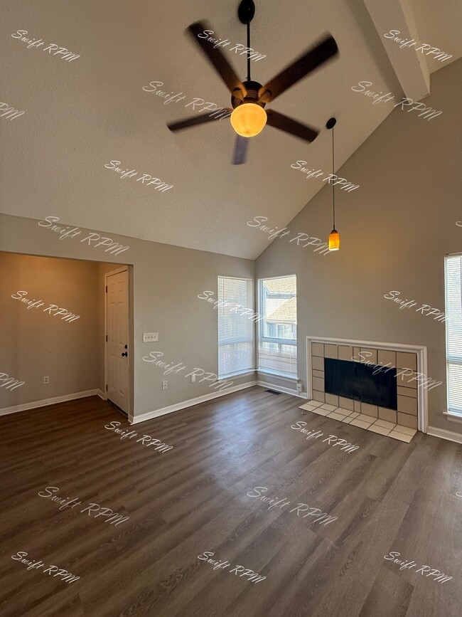 Building Photo - 8955 Hauser