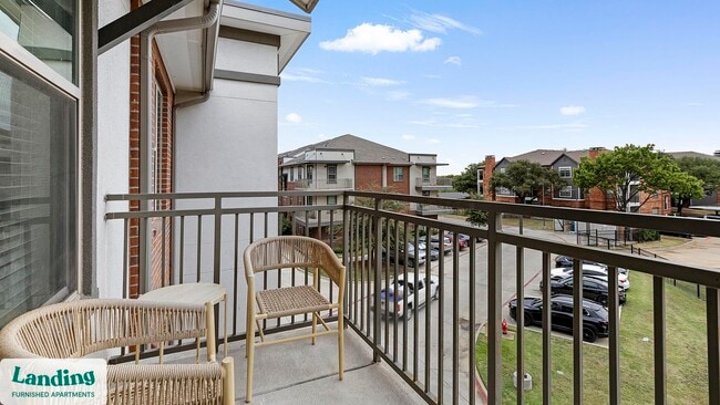 Building Photo - 2800 NE Green Oaks Blvd