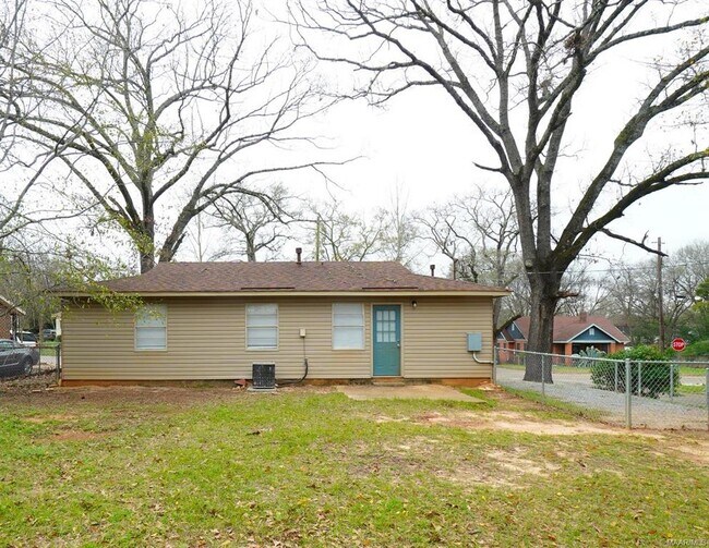 Building Photo - 2050 Yancey Ave