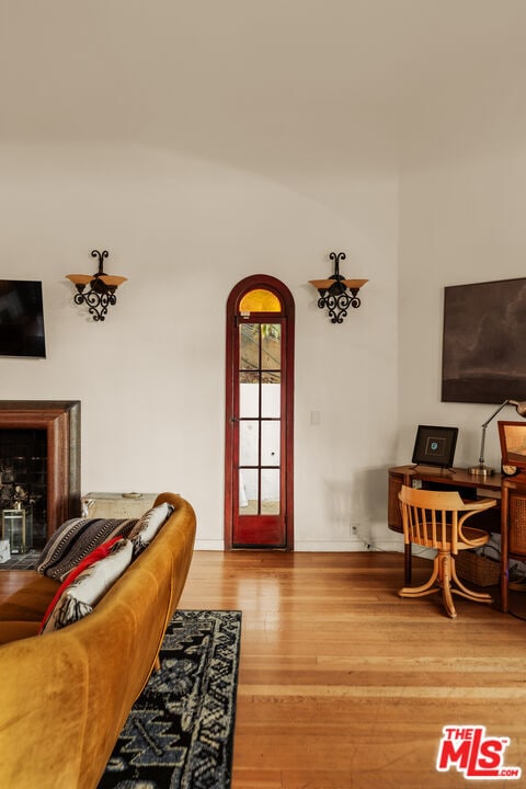 Building Photo - 2002 N Las Palmas Ave