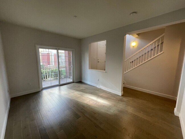 Foto del edificio - 511 Mariani Lane, San Jose, CA 95112