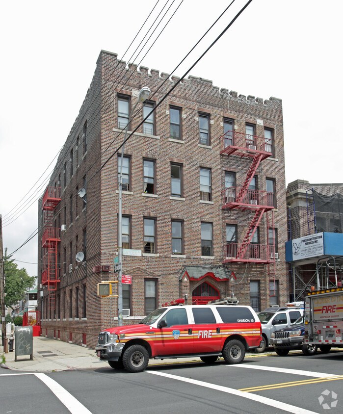 Foto principal - 5101 Snyder Ave