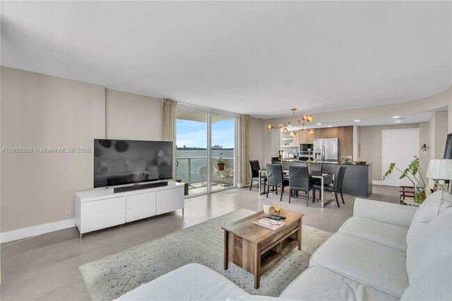Foto del edificio - 3301 NE 5th Ave