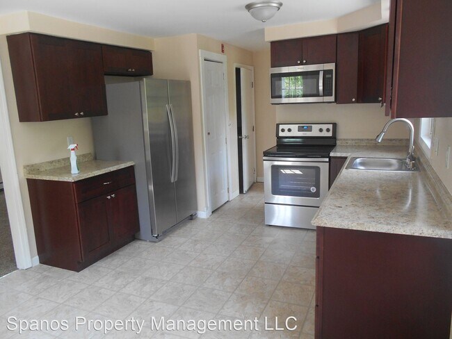 Building Photo - 3 br, 1.5 bath House - 100 R  Lane Rd.