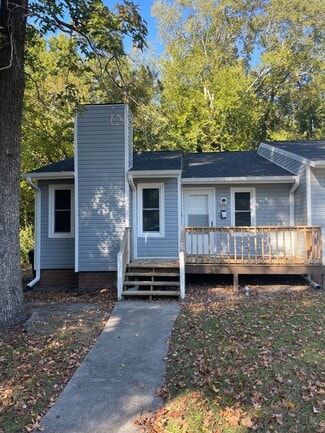Building Photo - 903 Simmons St